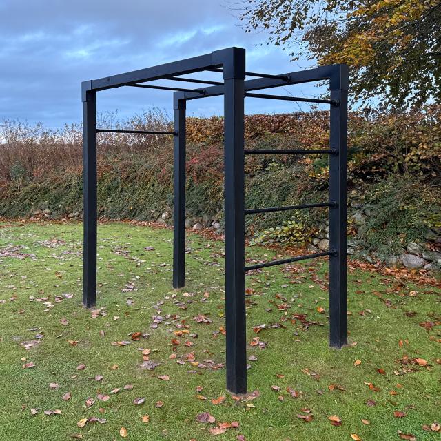 Outdoor fitness træningsstativ – model 4 – sort m/sorte beslag – 179069-15 DETAIL87857