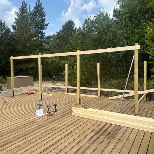 Nordic havehus 3 moduler monteres på træterrasse